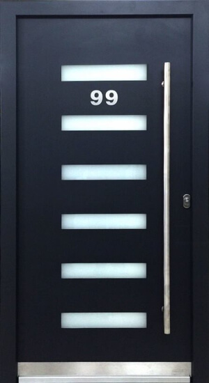 Welthaus Tueren LA65 mit Haus Nummer und RC2 Sichereit